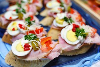 Luxusní domácí chlebíčky krok za krokem, vytvořte je jako od profíka a za zlomek ceny - Proženy.cz
